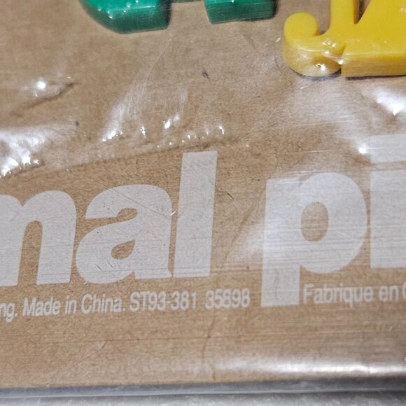 Tupperware Animal Pins Set Of 3 1993 Retro Collectible Purple Green Yellow Plast - Picture 3 of 5